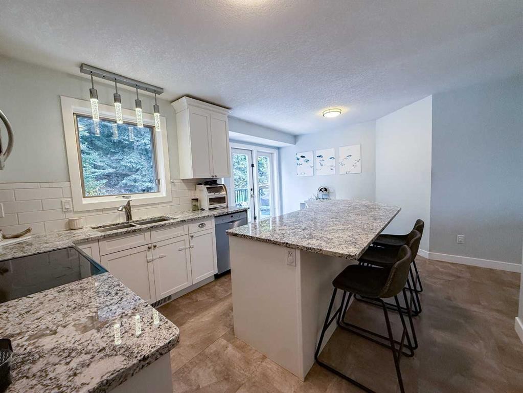 









127


Sitar

Crescent,
Hinton,




AB
T7V 1S6

