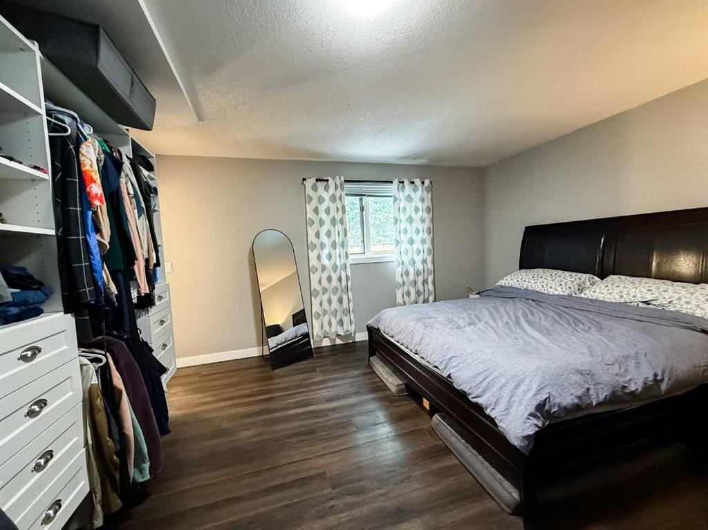 









127


Sitar

Crescent,
Hinton,




AB
T7V 1S6

