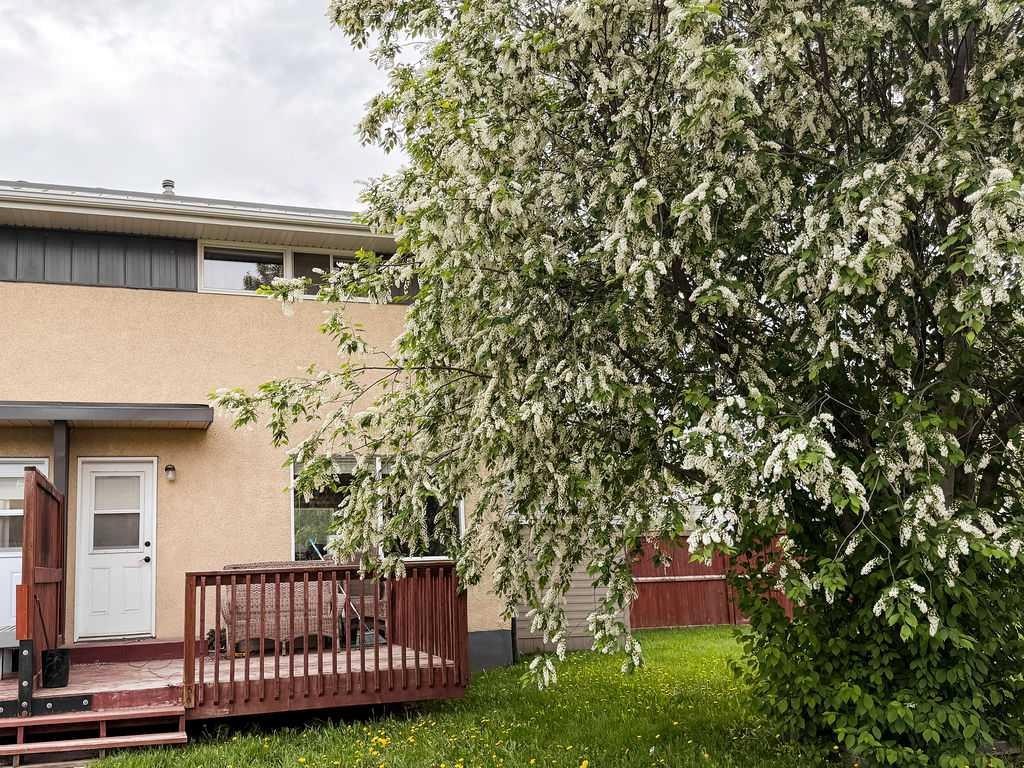 









126


Hardisty

Avenue, 31,
Hinton,




AB
T7V 1B6

