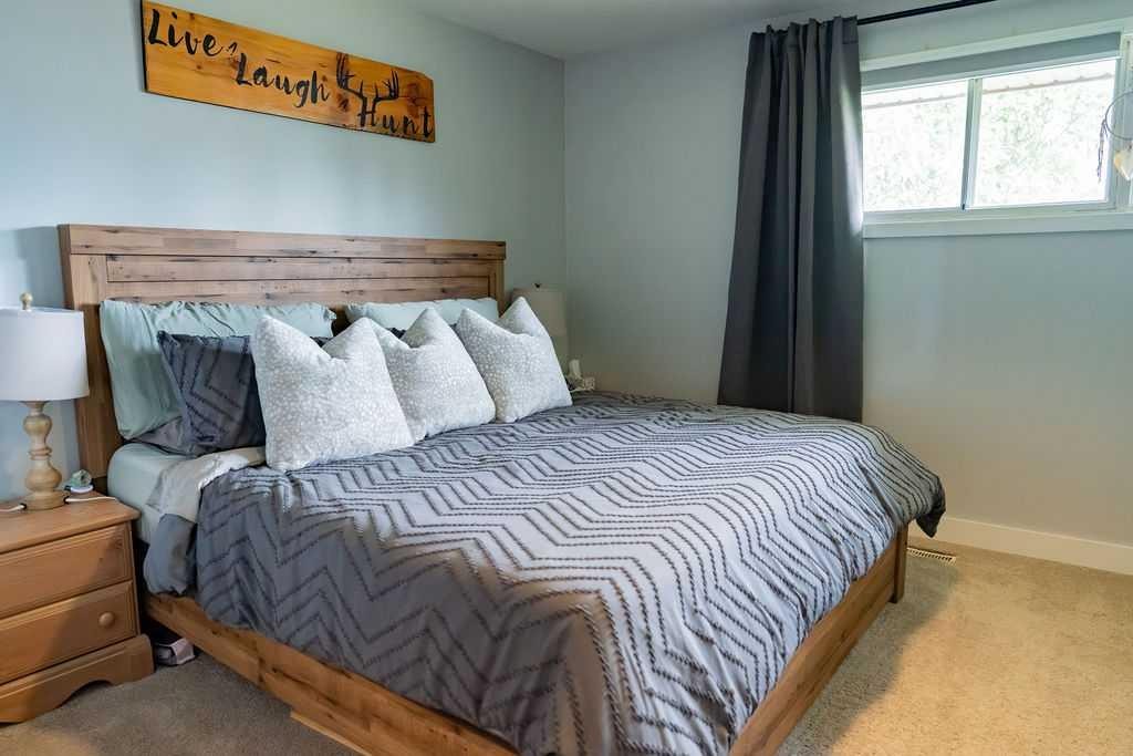 









126


Hardisty

Avenue, 31,
Hinton,




AB
T7V 1B6

