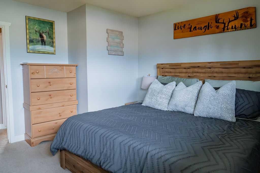 









126


Hardisty

Avenue, 31,
Hinton,




AB
T7V 1B6

