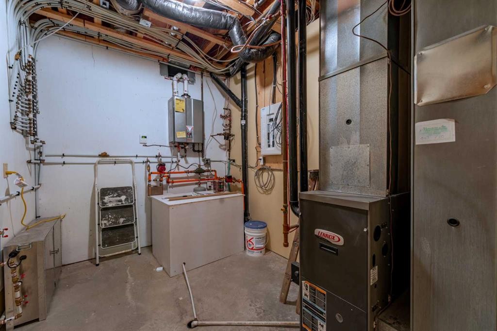 









4813


Mountain

Road,
Brule,




AB
T0E 0C0

