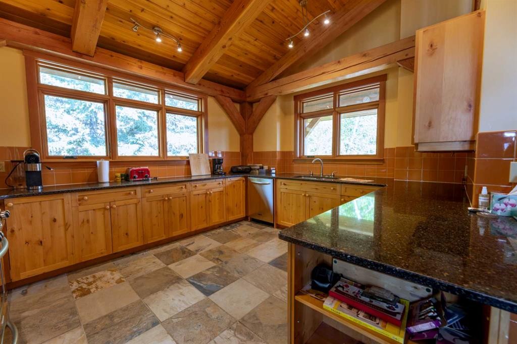 









4813


Mountain

Road,
Brule,




AB
T0E 0C0

