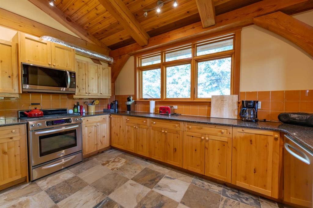 









4813


Mountain

Road,
Brule,




AB
T0E 0C0

