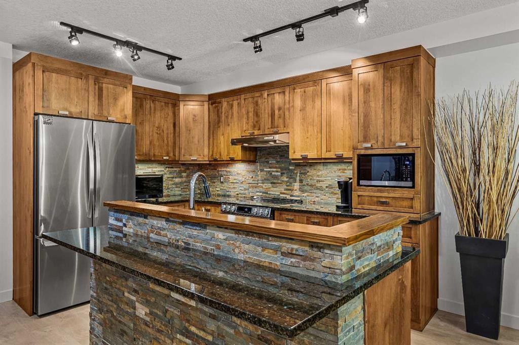 









106


Stewart Creek Landing

, 218,
Canmore,




AB
T1W 0G6

