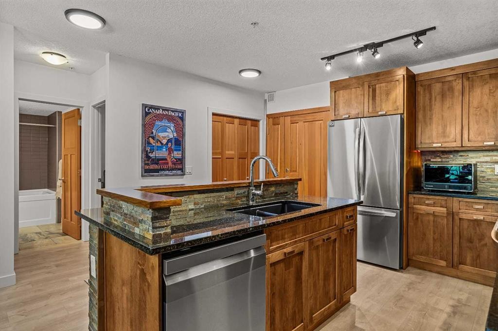 









106


Stewart Creek Landing

, 218,
Canmore,




AB
T1W 0G6

