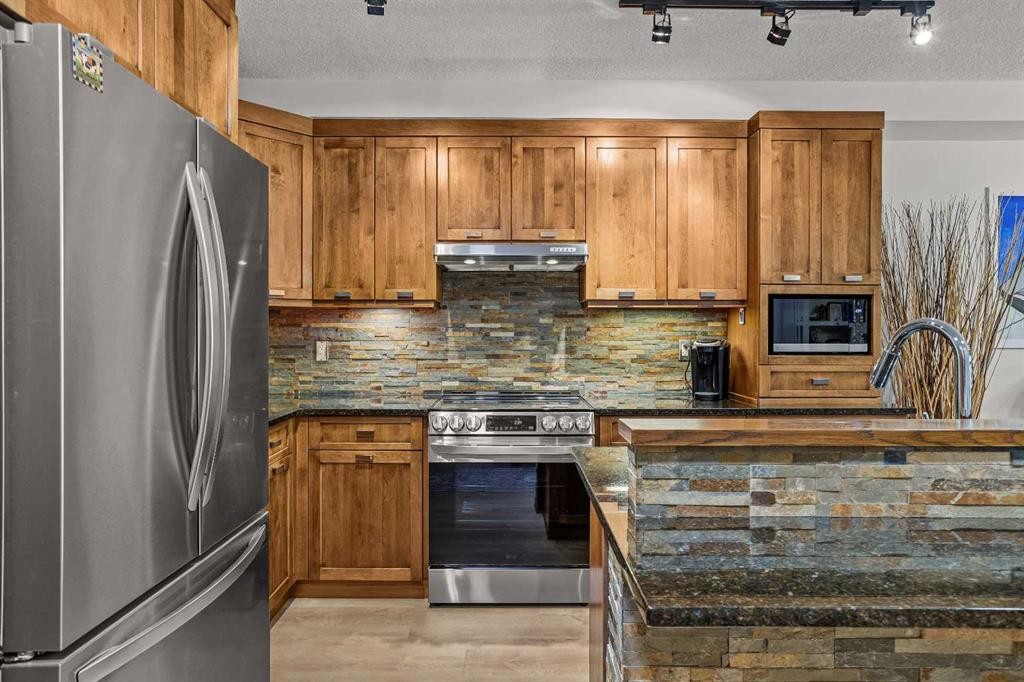 









106


Stewart Creek Landing

, 218,
Canmore,




AB
T1W 0G6

