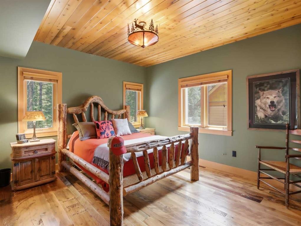 









46


Lake Shore Drive

,
Rural Kananaskis ID,




AB
T1W1A1


