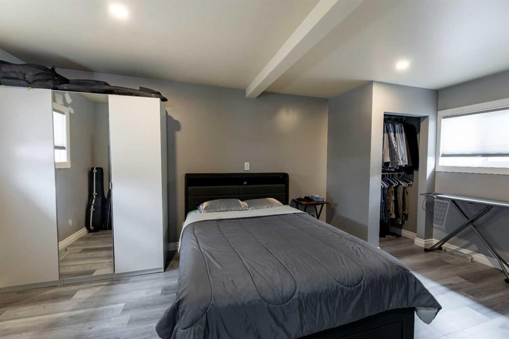 









114


Poboktan

Road,
Hinton,




AB
T7V 1G6


