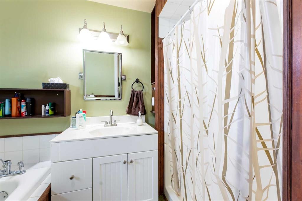 









114


Poboktan

Road,
Hinton,




AB
T7V 1G6

