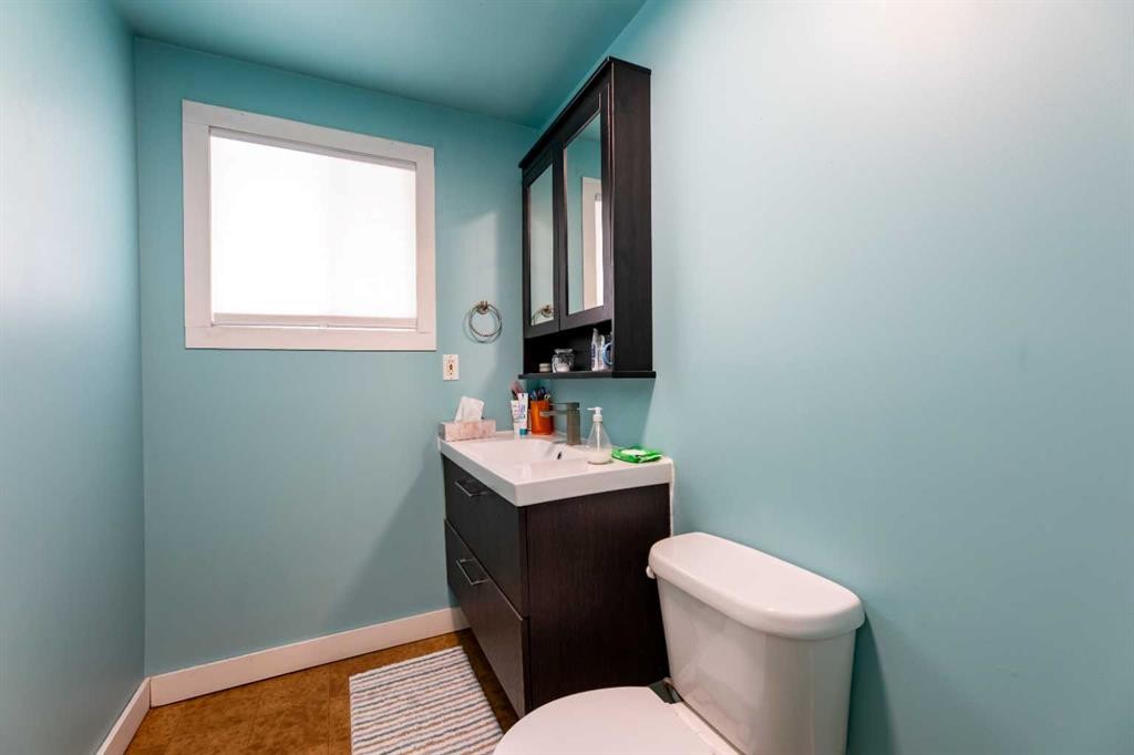 









114


Poboktan

Road,
Hinton,




AB
T7V 1G6

