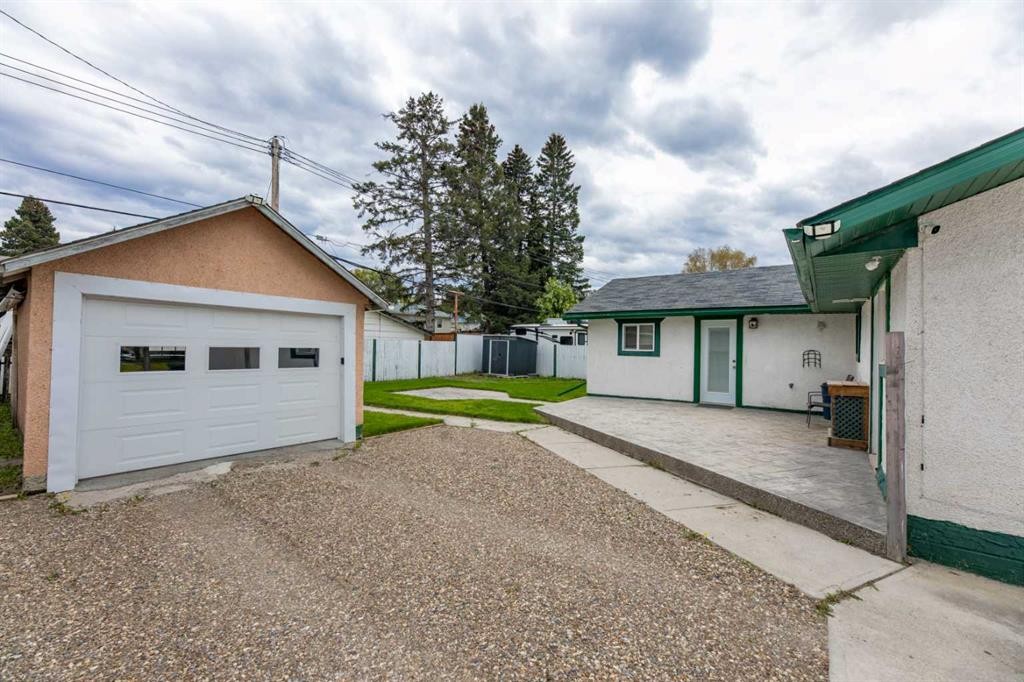 









114


Poboktan

Road,
Hinton,




AB
T7V 1G6

