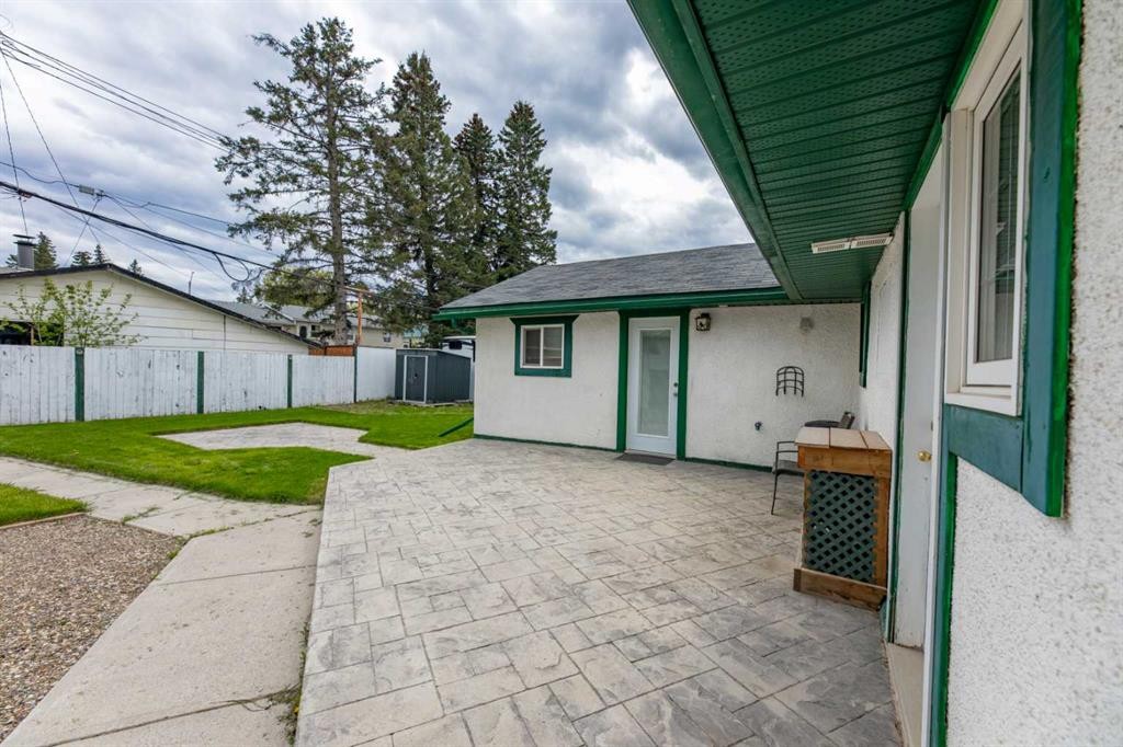 









114


Poboktan

Road,
Hinton,




AB
T7V 1G6

