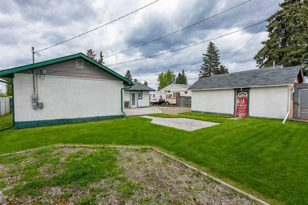 









114


Poboktan

Road,
Hinton,




AB
T7V 1G6

