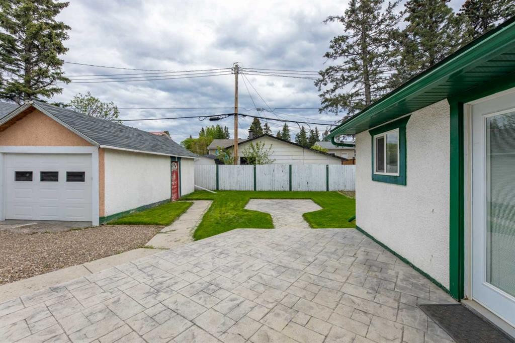 









114


Poboktan

Road,
Hinton,




AB
T7V 1G6

