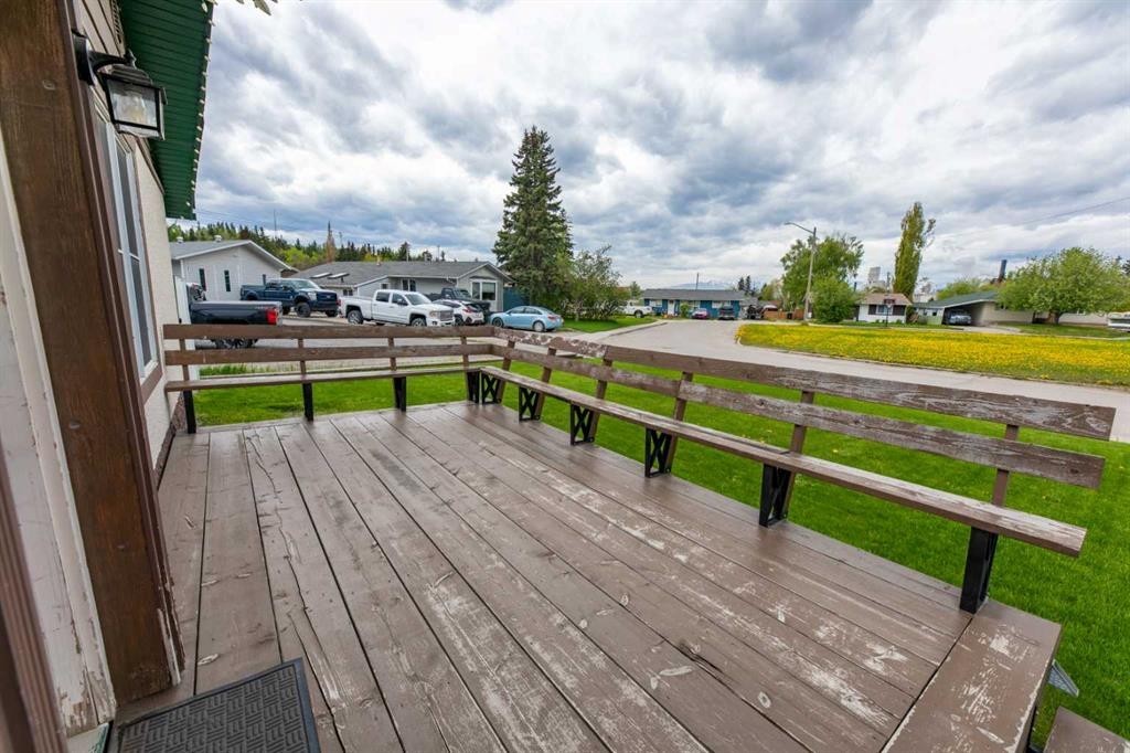 









114


Poboktan

Road,
Hinton,




AB
T7V 1G6

