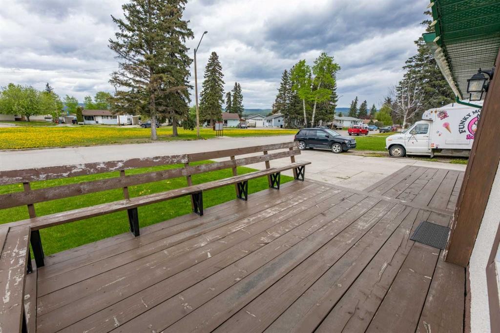 









114


Poboktan

Road,
Hinton,




AB
T7V 1G6

