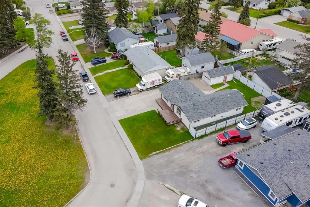 









114


Poboktan

Road,
Hinton,




AB
T7V 1G6

