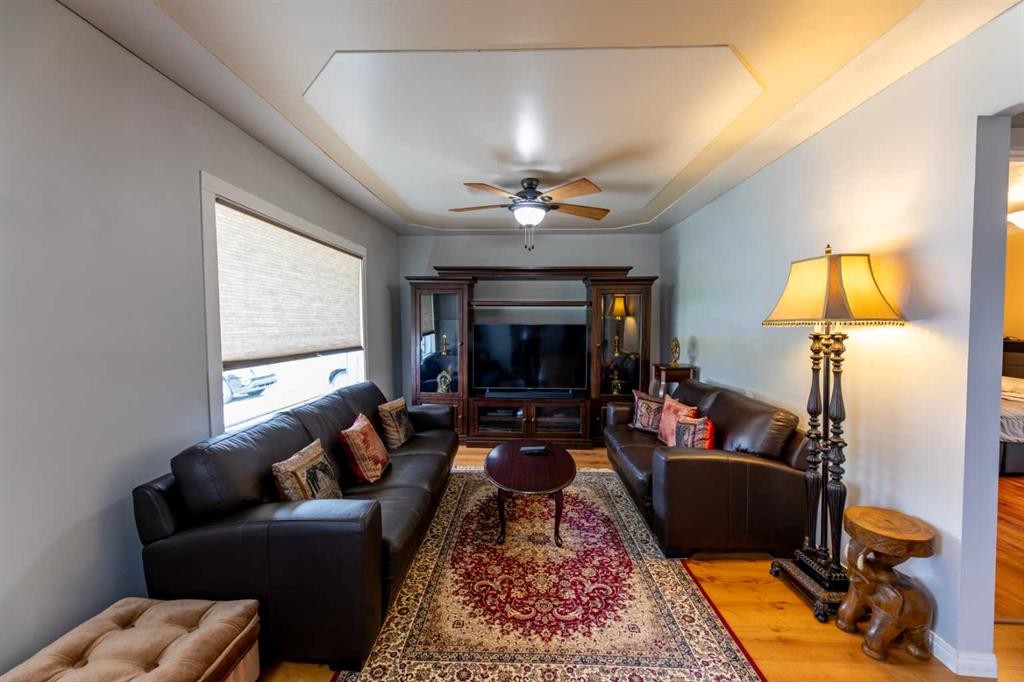 









114


Poboktan

Road,
Hinton,




AB
T7V 1G6

