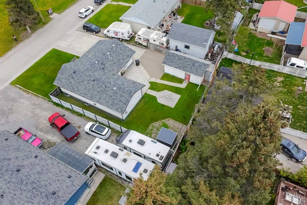 









114


Poboktan

Road,
Hinton,




AB
T7V 1G6

