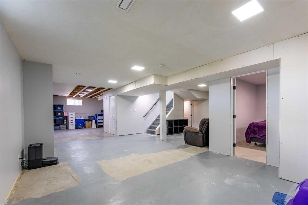 









153


Alder

Drive,
Hinton,




AB
T7V 1C9

