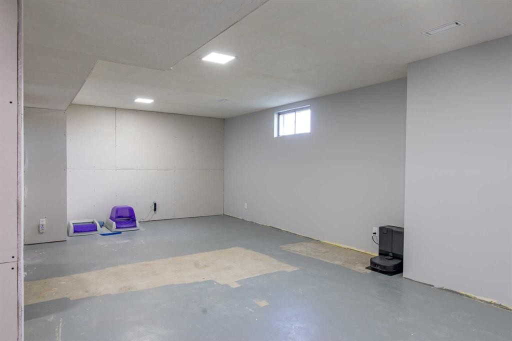 









153


Alder

Drive,
Hinton,




AB
T7V 1C9


