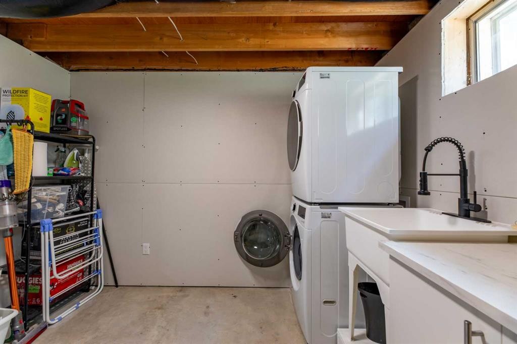 









153


Alder

Drive,
Hinton,




AB
T7V 1C9


