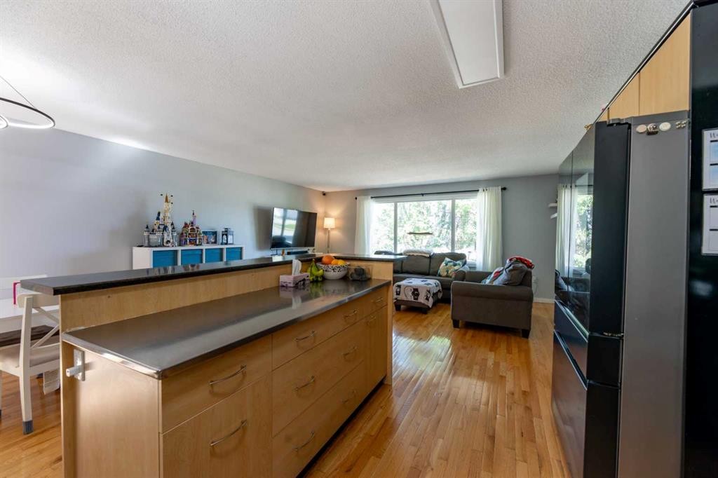 









153


Alder

Drive,
Hinton,




AB
T7V 1C9

