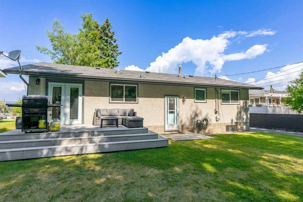 









153


Alder

Drive,
Hinton,




AB
T7V 1C9

