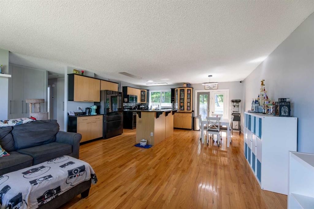 









153


Alder

Drive,
Hinton,




AB
T7V 1C9

