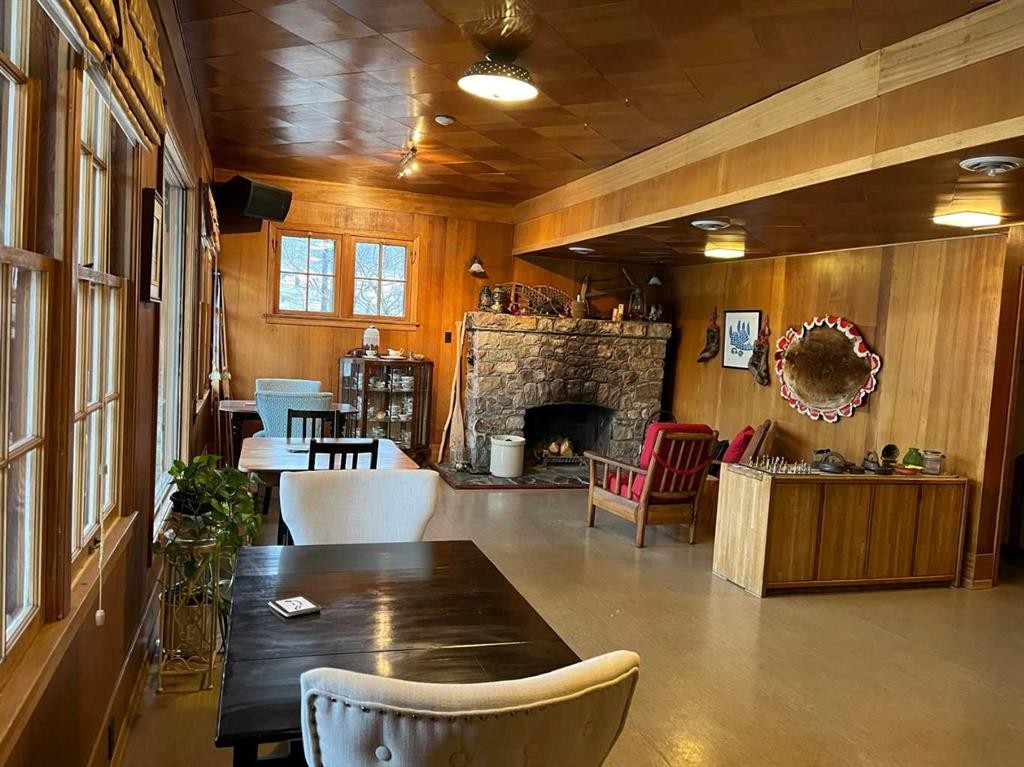 









50409A


Highway 16

,
Rural Yellowhead County,




AB
T7V 1X4

