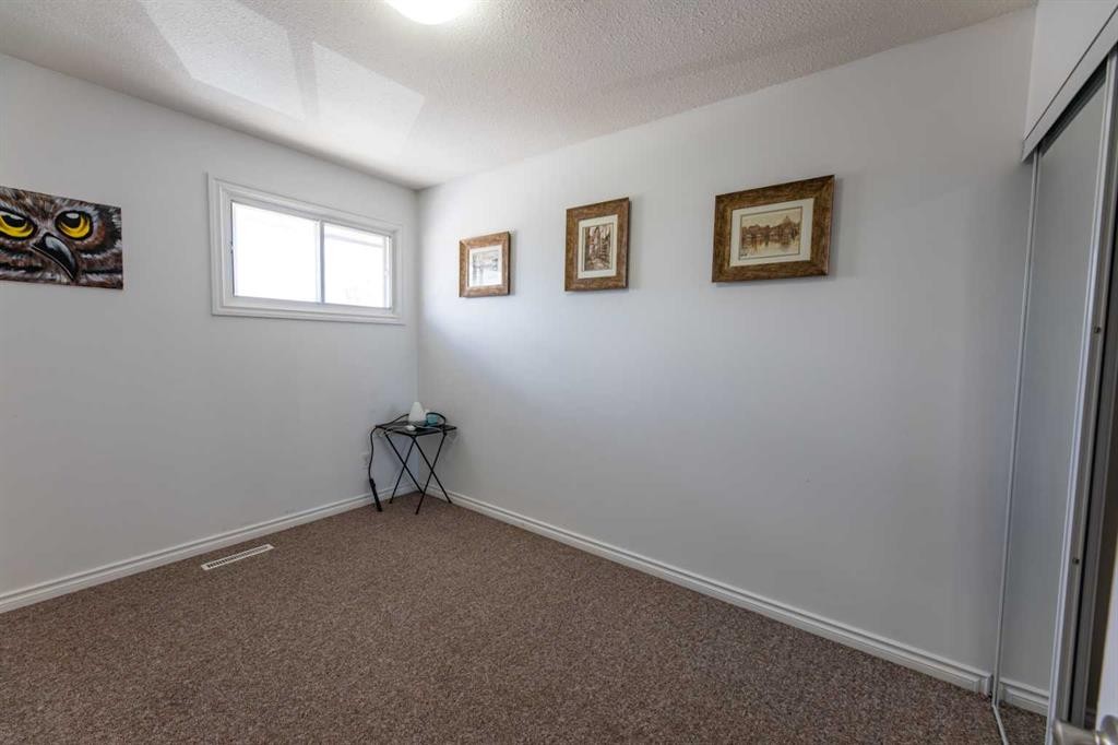









126


Hardisty

Avenue, 25,
Hinton,




AB
T7V 1B6

