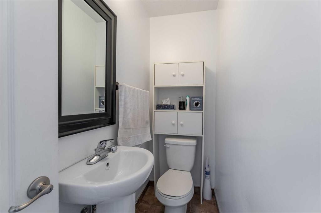 









126


Hardisty

Avenue, 25,
Hinton,




AB
T7V 1B6

