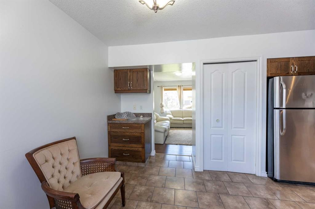 









126


Hardisty

Avenue, 25,
Hinton,




AB
T7V 1B6

