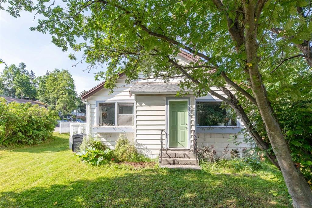 









115


Meadow

Drive,
Hinton,




AB
T7V 1N8

