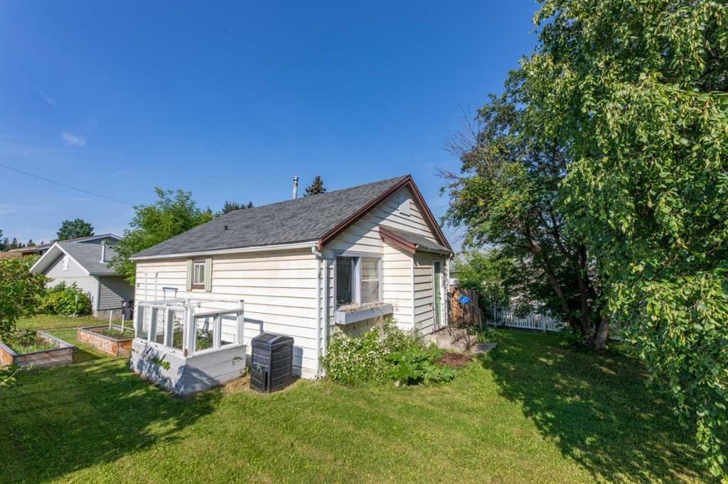 









115


Meadow

Drive,
Hinton,




AB
T7V 1N8

