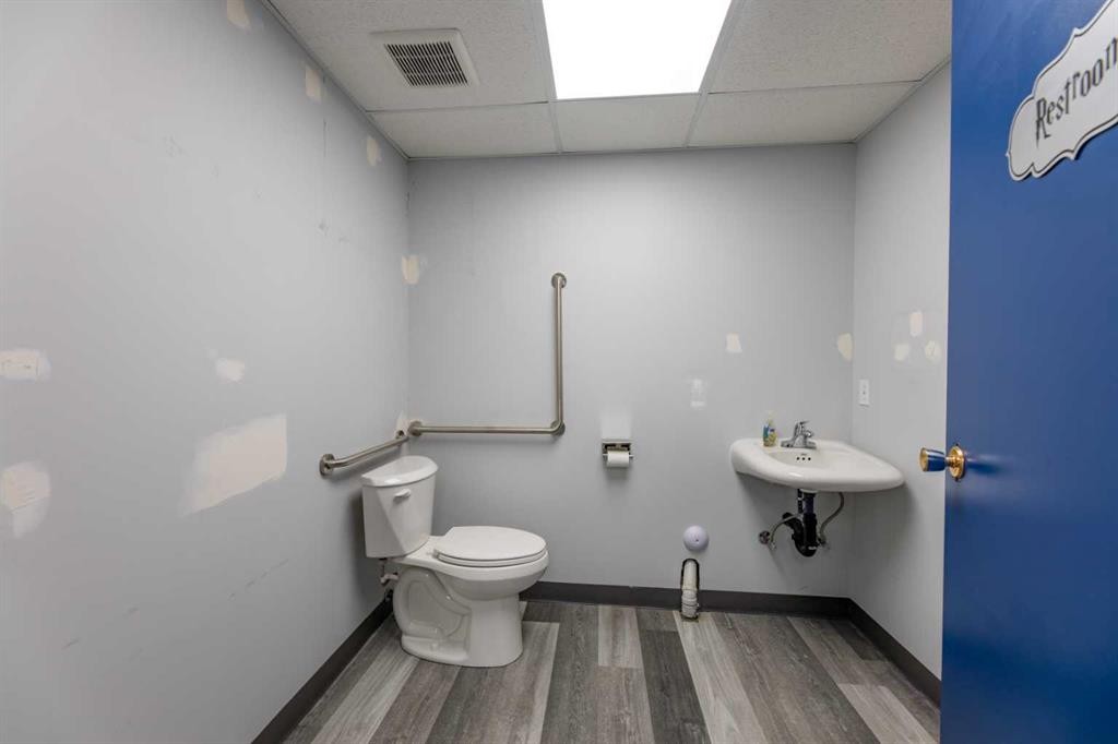 









187


Pembina

Avenue,
Hinton,




AB
T7V2B2

