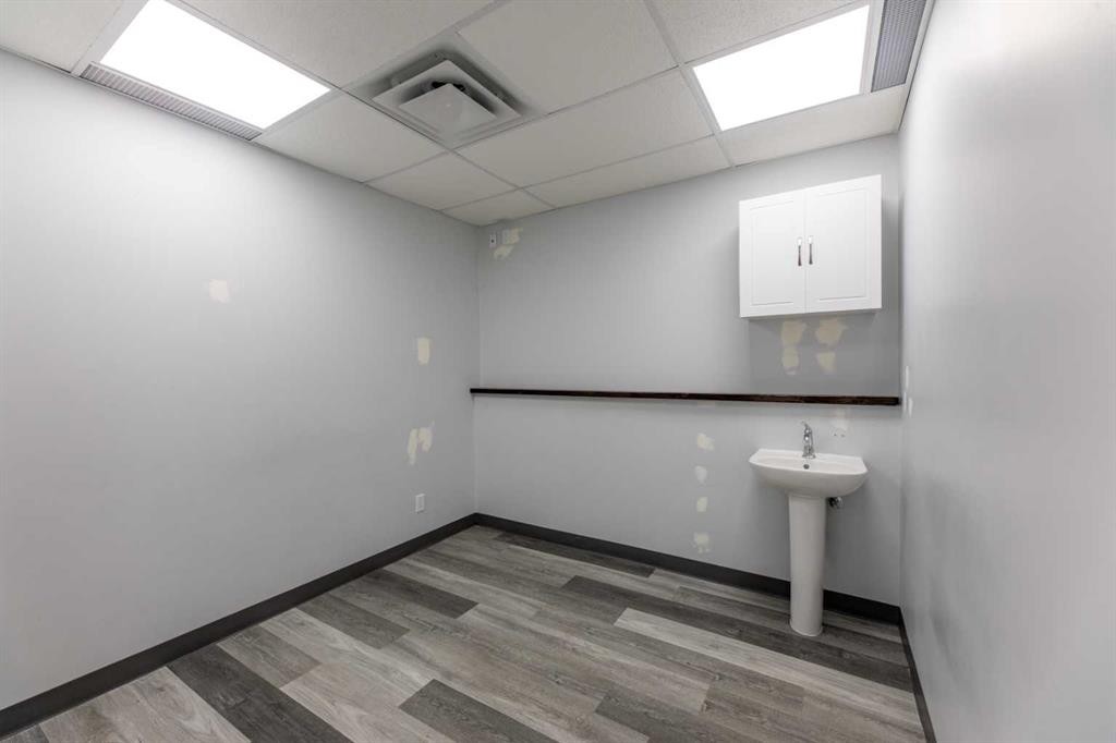 









187


Pembina

Avenue,
Hinton,




AB
T7V2B2

