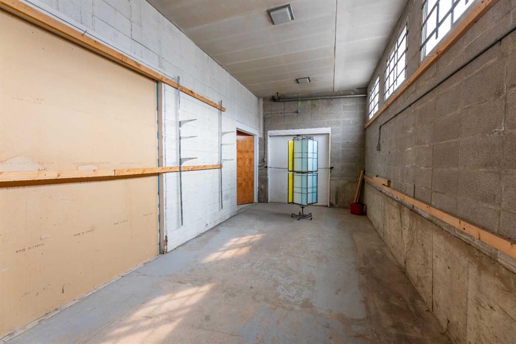 









189


Pembina

Avenue,
Hinton,




AB
T7V2B2


