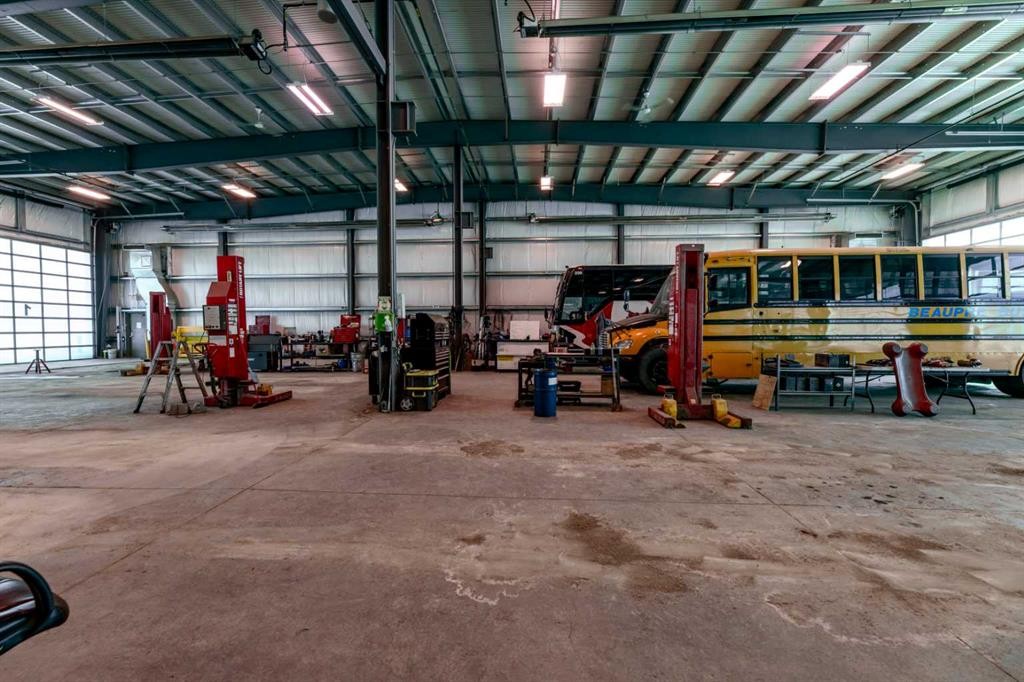 









156


Steele

Crescent,
Hinton,




AB
T7V 2G5

