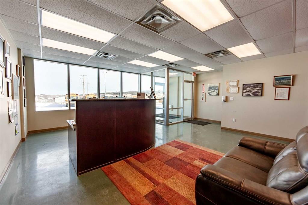 









156


Steele

Crescent,
Hinton,




AB
T7V 2G5

