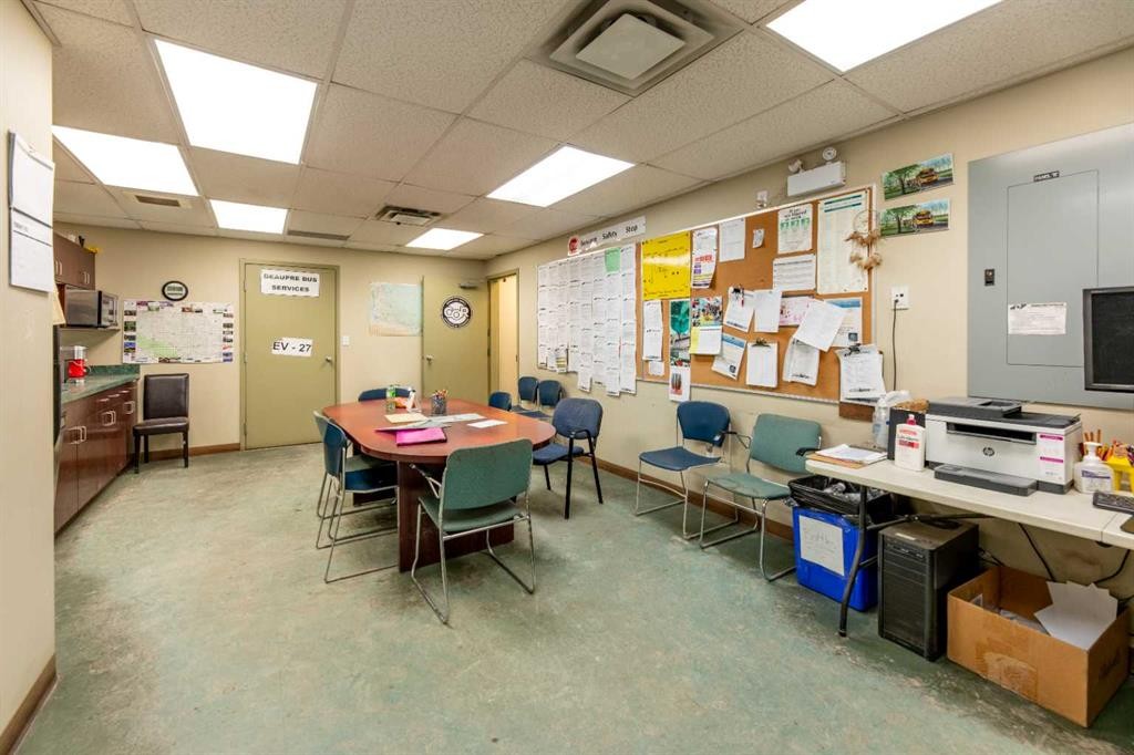 









156


Steele

Crescent,
Hinton,




AB
T7V 2G5

