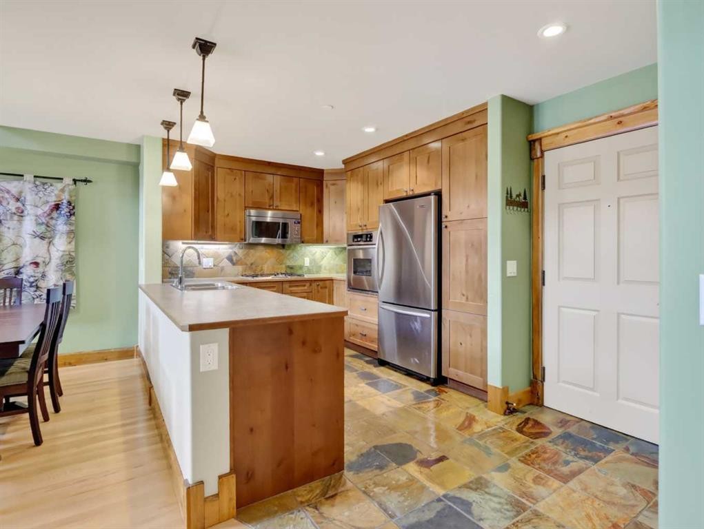 









155


Crossbow

Place, 307,
Canmore,




AB
T1W 3H6

