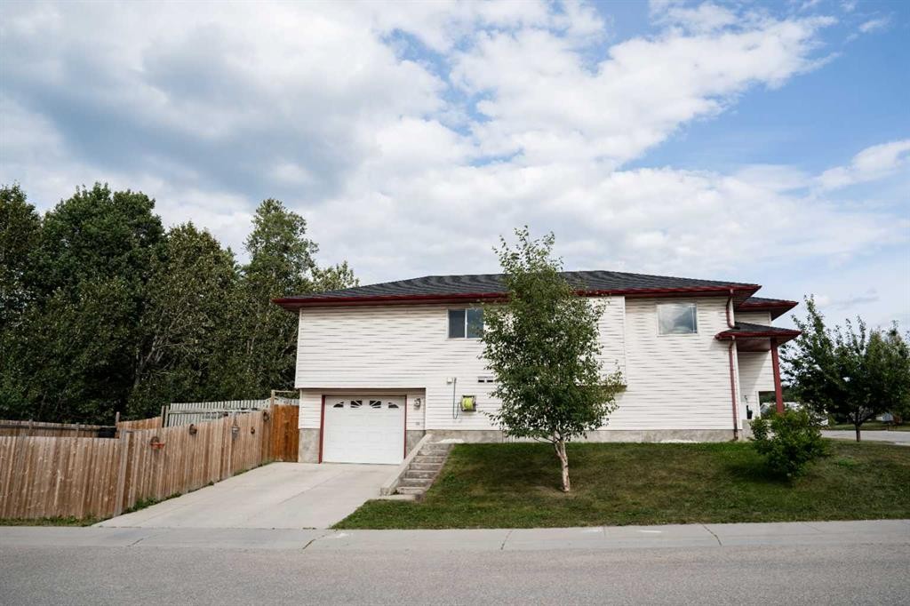 









382


Skogg

Avenue,
Hinton,




AB
T7V 1A8

