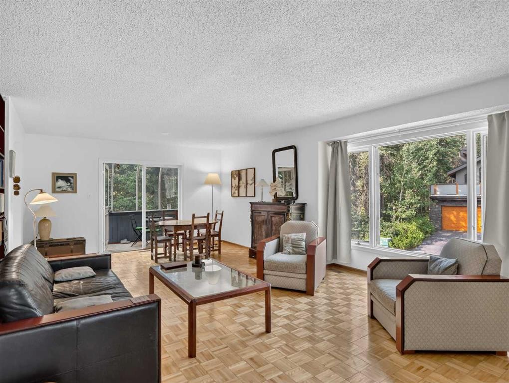 









22


Pinewood

Crescent,
Canmore,




AB
T1W 1P8

