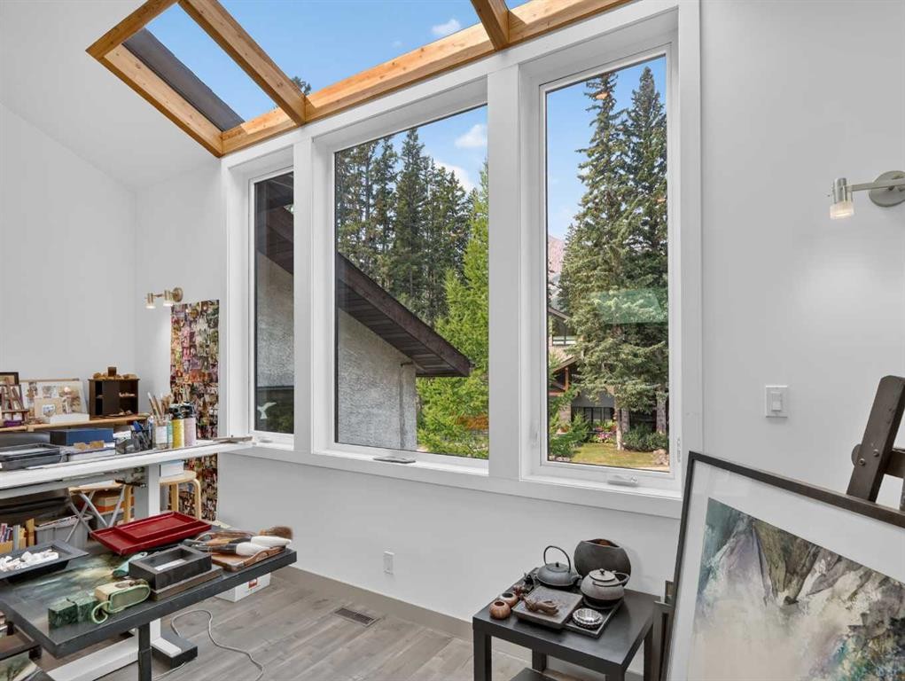 









22


Pinewood

Crescent,
Canmore,




AB
T1W 1P8

