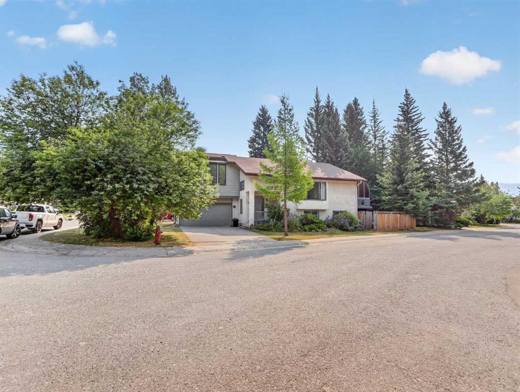 









22


Pinewood

Crescent,
Canmore,




AB
T1W 1P8

