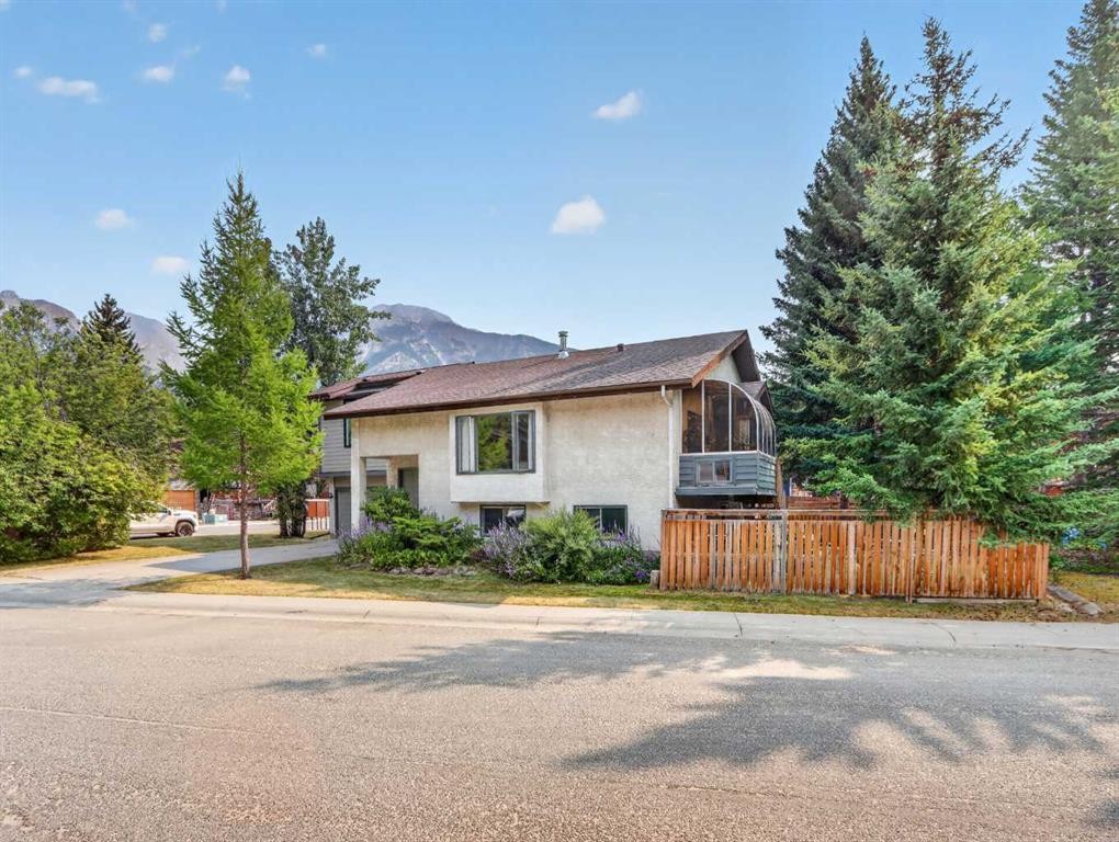 









22


Pinewood

Crescent,
Canmore,




AB
T1W 1P8

