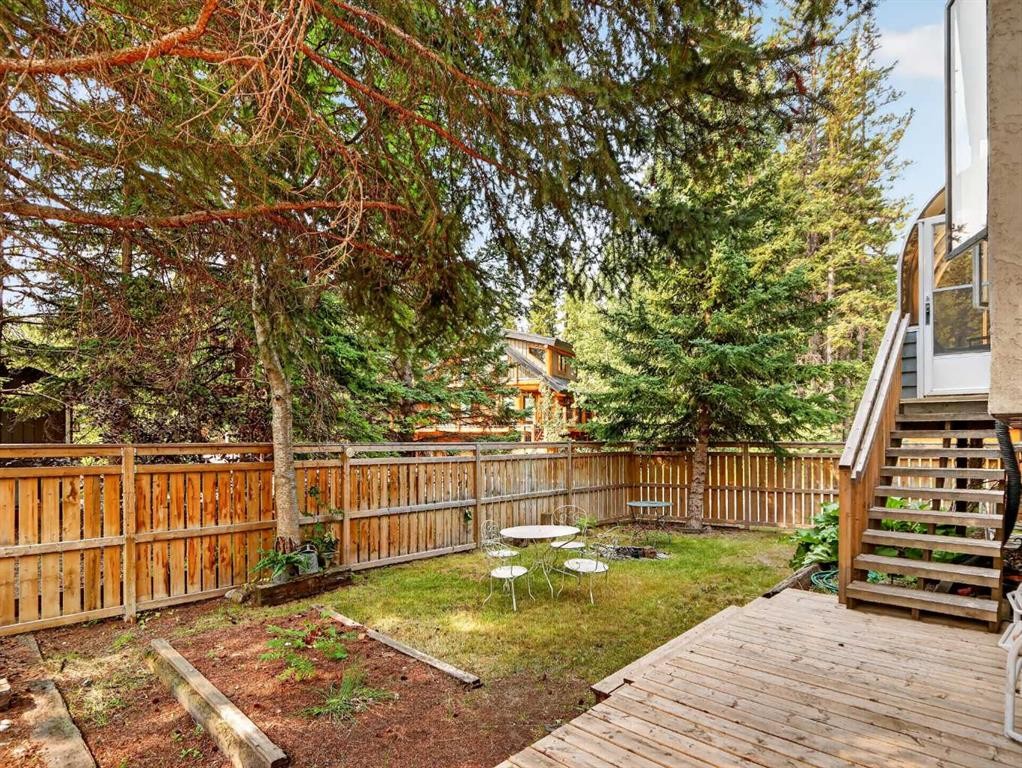 









22


Pinewood

Crescent,
Canmore,




AB
T1W 1P8

