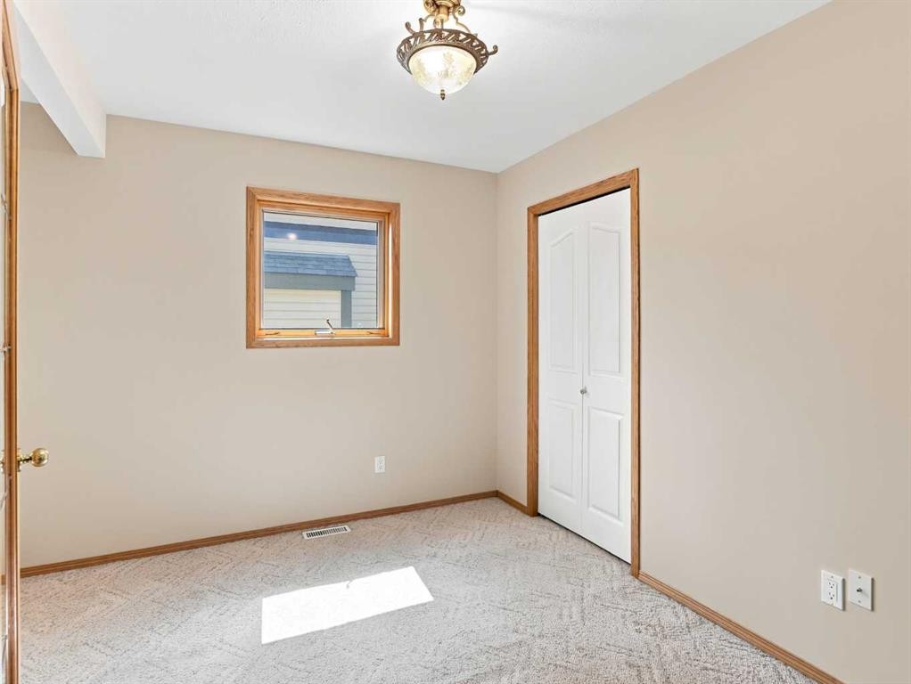 









2


Terrace Place

,
Canmore,




AB
T1W2Y3

